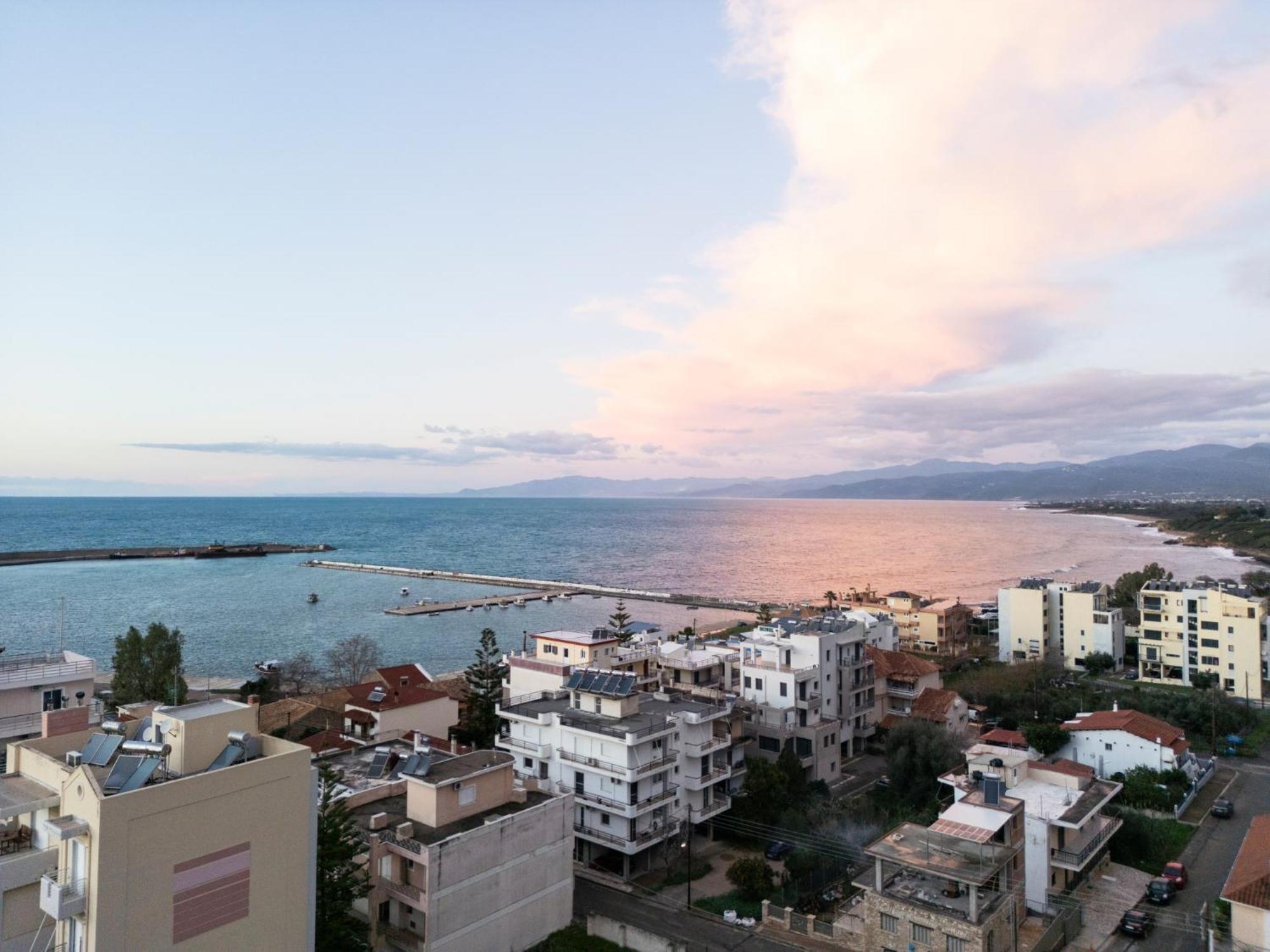 Rincon De Luz Villa Kyparissia Bagian luar foto